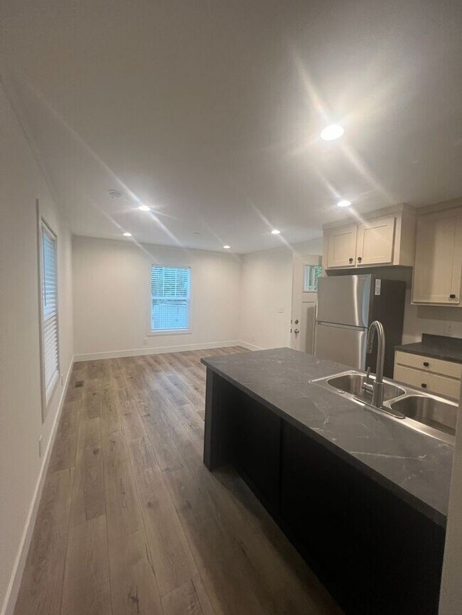 Building Photo - Coming Soon! Newly built 2024 mobile home, 1 BR, all lvp flooring, stainless steel appliances