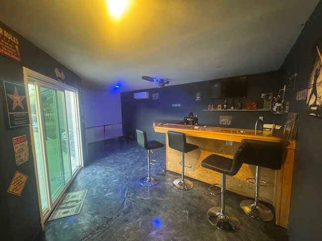 Building Photo - 6437 Dawn Dr