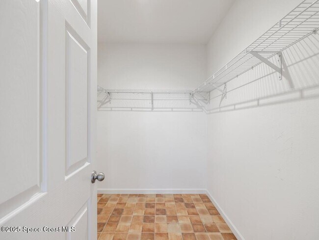 Building Photo - 1440 Lexington Square SW