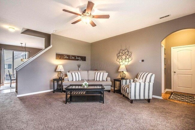 Building Photo - 5660 Caledonia Dr