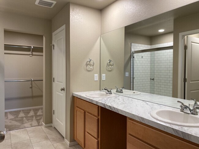 Building Photo - $300 Off 1st Month if Lease Starts by 5/1!