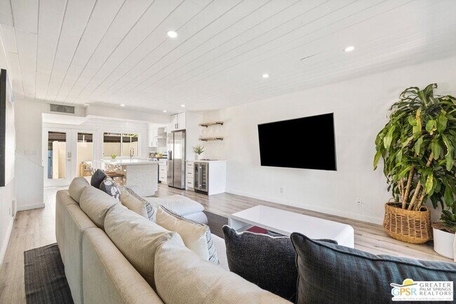 Building Photo - 48756 Desert Flower Dr