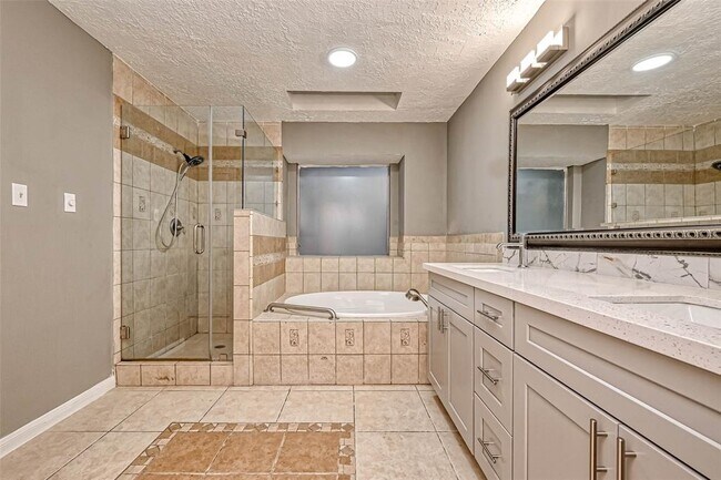 Building Photo - 9831 Orangevale Dr