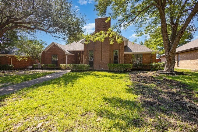 Building Photo - 922 Sycamore Creek Rd