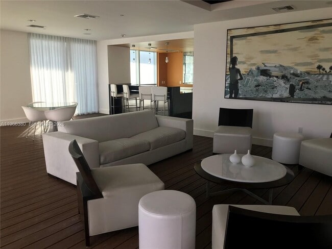 Building Photo - 55 SE 6th St