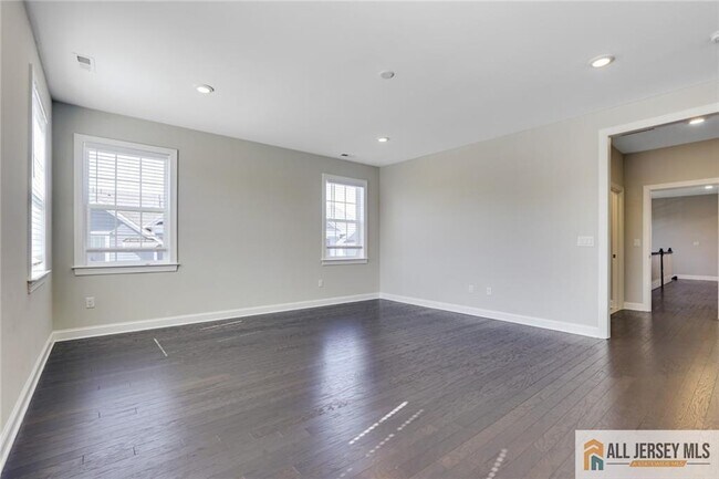 Building Photo - 1 Lafayette Wy