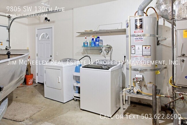 Building Photo - 9805 SW 130th Ave