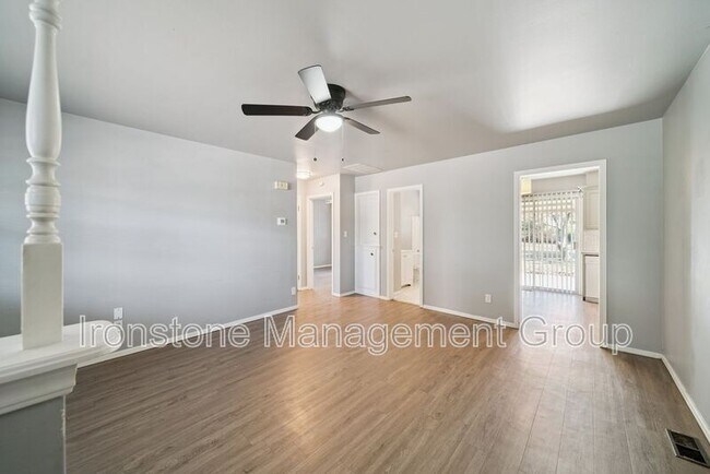 Building Photo - 5824 E 35th St