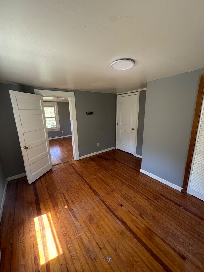 Building Photo - 3209 Swan Pl
