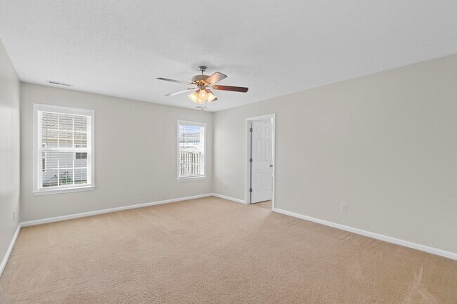 Building Photo - 331 Rose Bud Ln