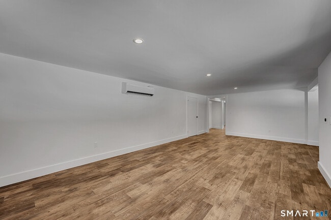 Building Photo - 220 Upper Grassy Hill Rd