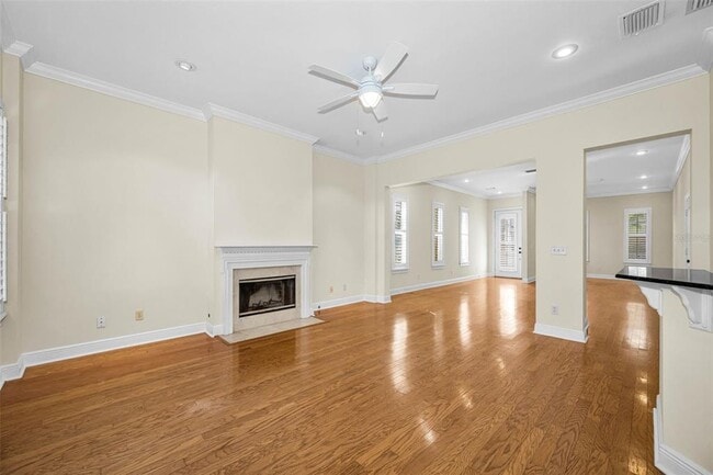 Building Photo - 924 Hemingway Cir