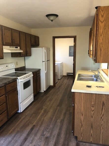 Building Photo - 899 Walnut St