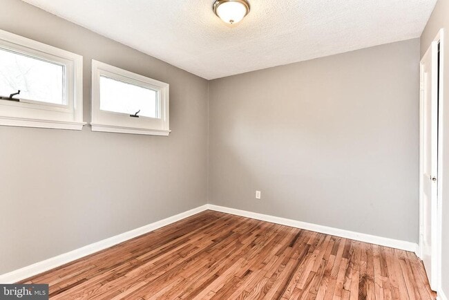 Building Photo - 6607 Berkshire Dr