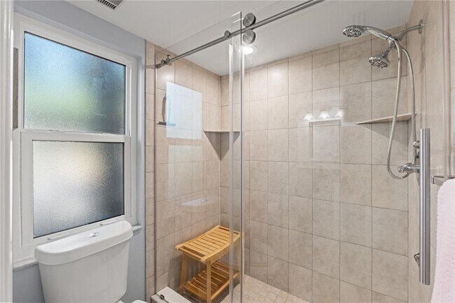 Building Photo - 300 S Florida Ave