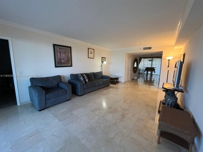 Building Photo - 17555 Collins Ave