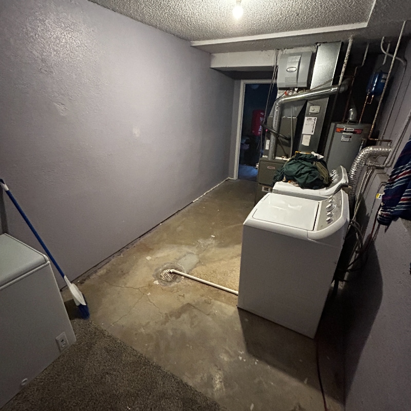 Building Photo - 9517 Manning Ave