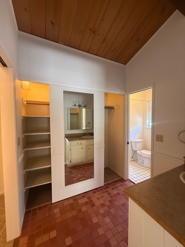 Building Photo - 6500 CA-9