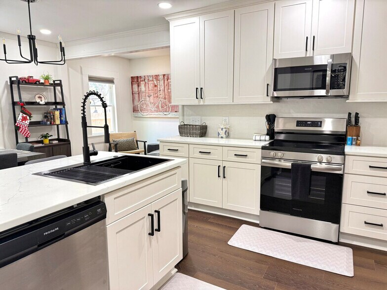 Building Photo - 2936 Oceola St