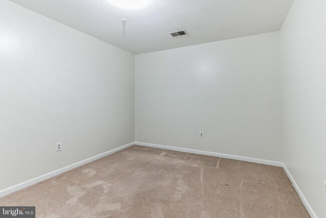Building Photo - 2519 Dog Leg Ct