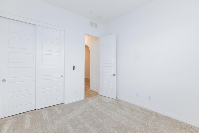 Building Photo - 55+ Guard-Gated Home – Move-In Ready