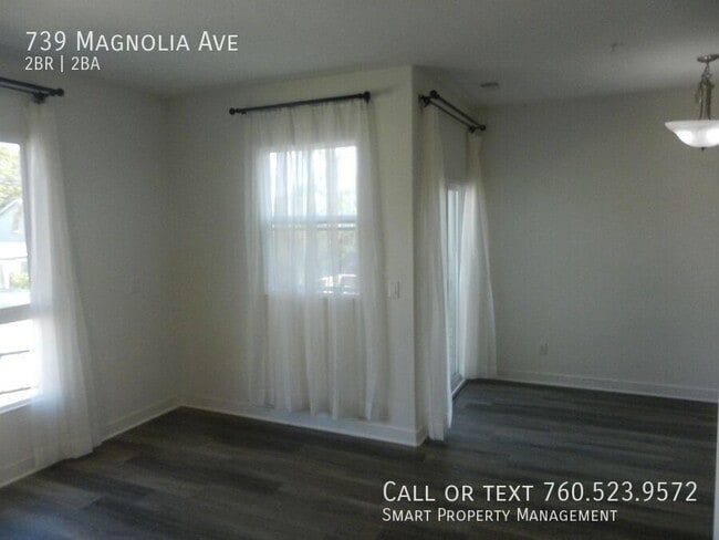 Building Photo - 739 Magnolia Ave