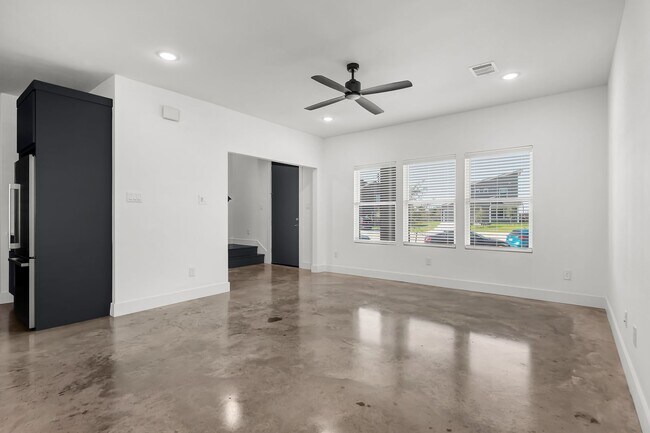 Building Photo - 3004 Alpha Wolf Ct