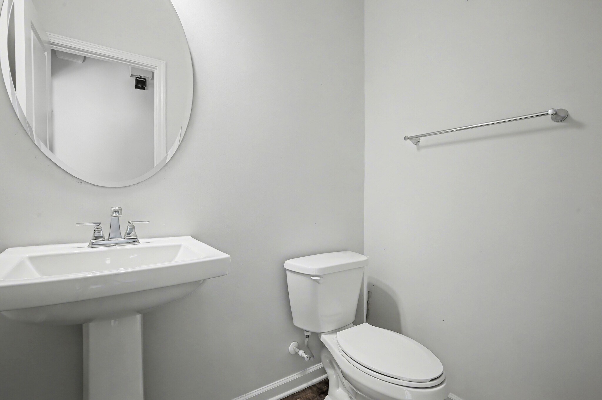 Building Photo - 2037 Statesville Ave