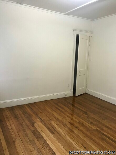 Building Photo - 1175 Boylston St