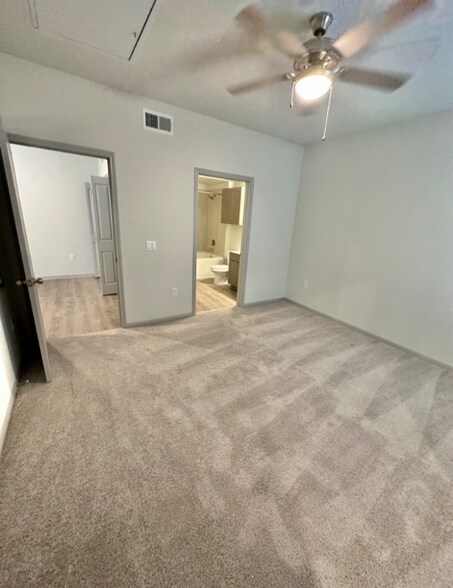 Building Photo - 1101 Halsey Dr