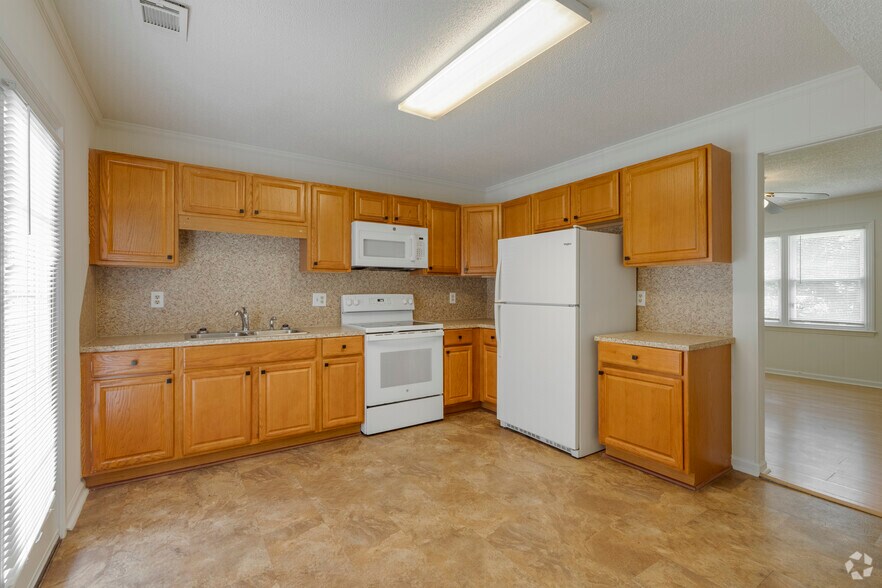 Primary Photo - Southfork Apartments - Dallas TH