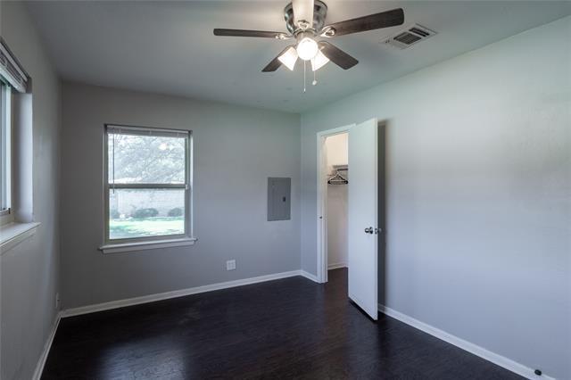 Building Photo - 611 Crestview Dr