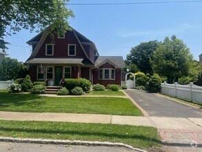 Building Photo - 37 Cedar Ave