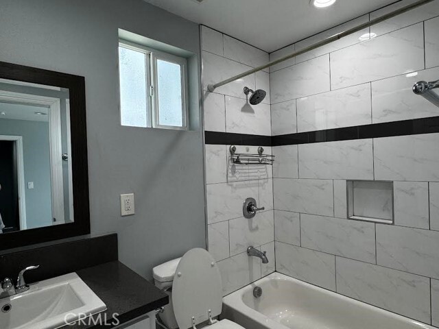 Building Photo - 433 E 30th St