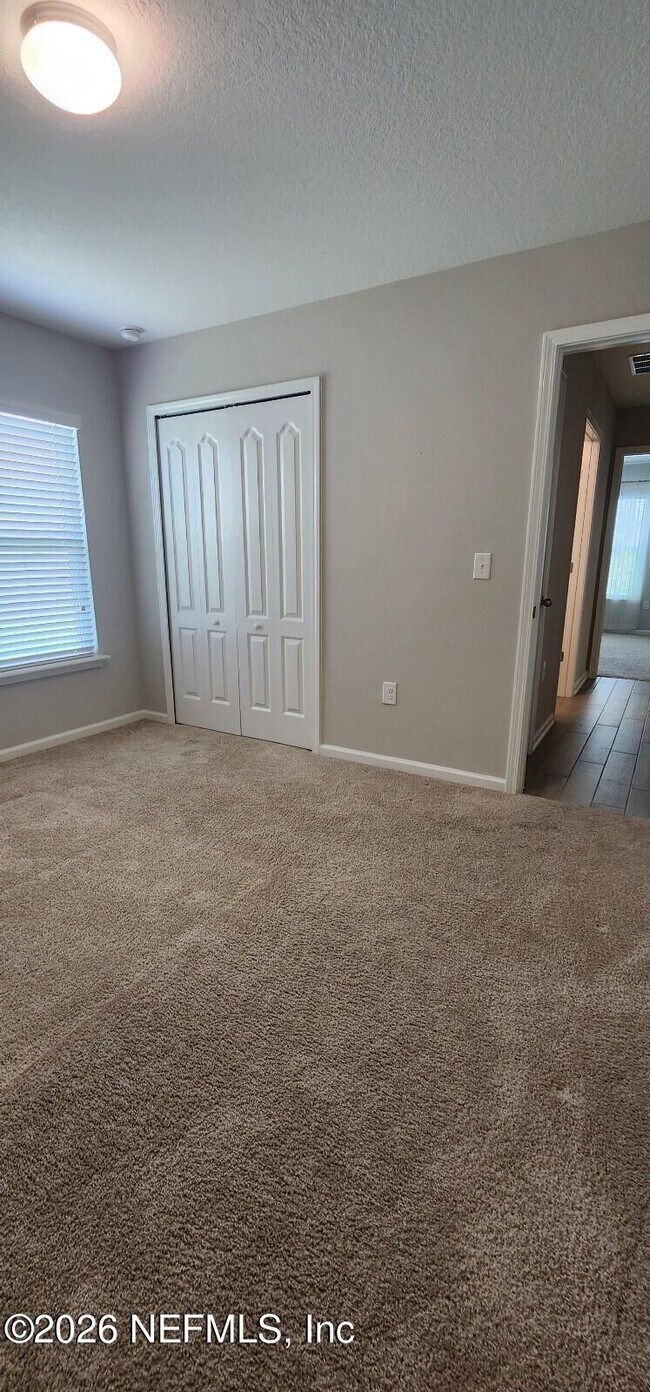 Building Photo - 226 Lost Lake Dr