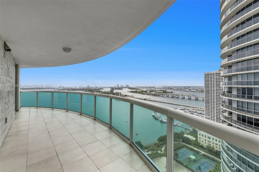 Building Photo - 1800 N Bayshore Dr