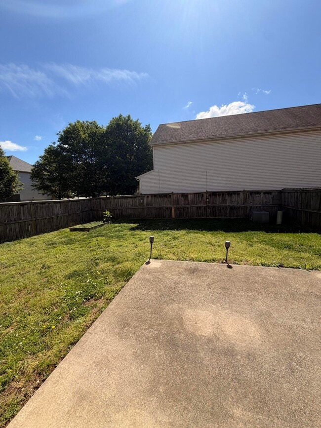 Building Photo - 2904 Mahala Ln