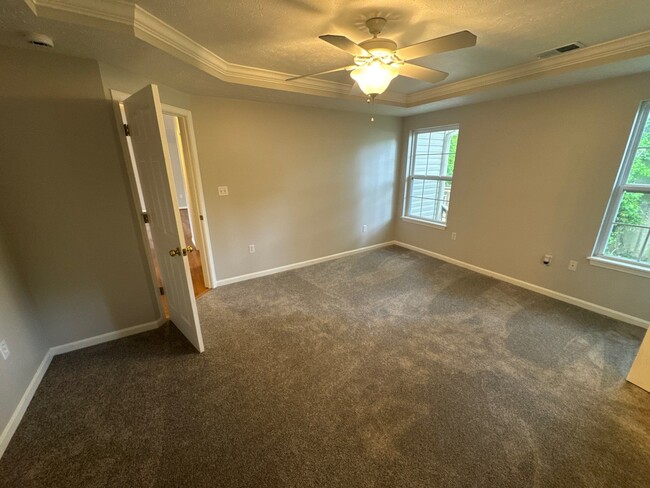 Building Photo - 6306 Labor Ln