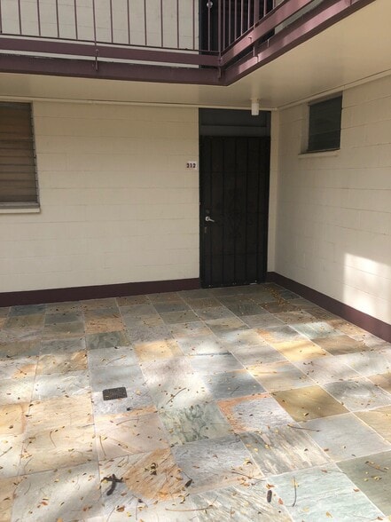 Building Photo - 1914 University Ave