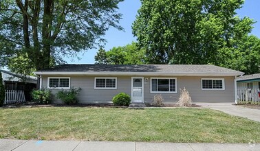 Building Photo - 4 bedroom 2 bathroom located in Champaign-...
