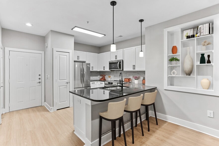 Building Photo - Porter Westside