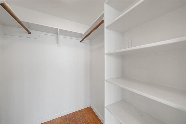 Building Photo - 4334 Ocean Dr