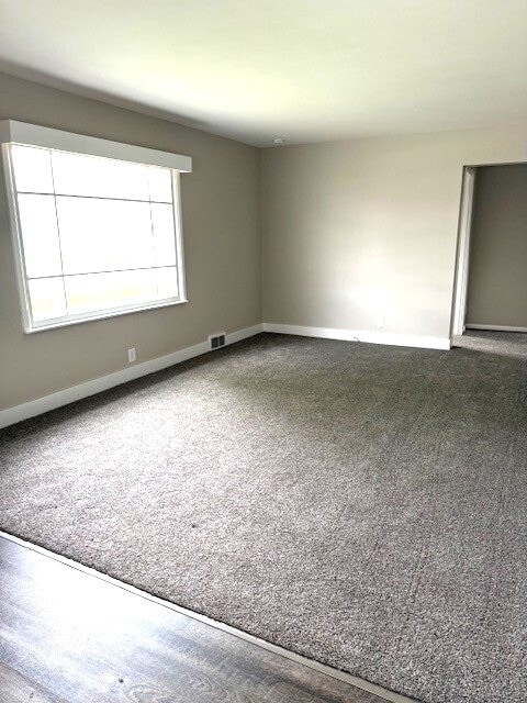 Building Photo - 707 Green Ridge Ave