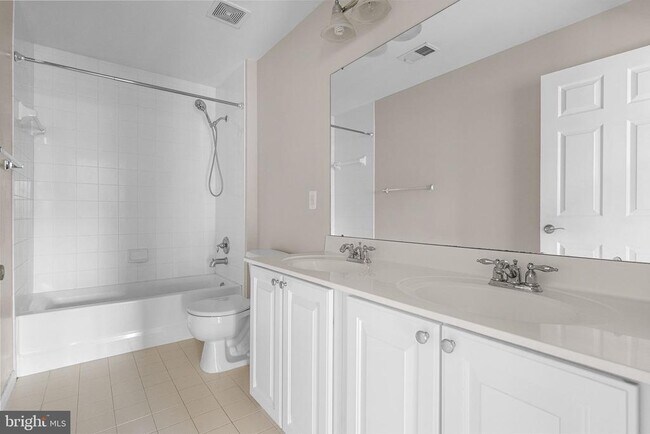 Building Photo - 38 Houser Dr