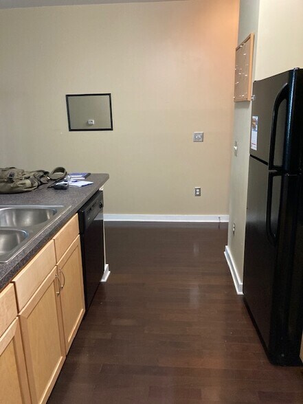 Building Photo - 401 20th St S