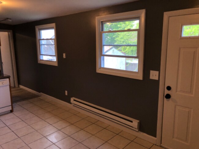 Building Photo - 52 Daniel Ave