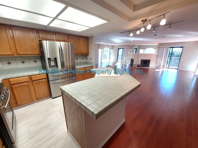 Building Photo - Large Seabright Neighborhood Home Close to...