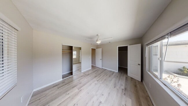 Building Photo - Renovated! 8BD/4BA with POOL!! (Lease Out ...