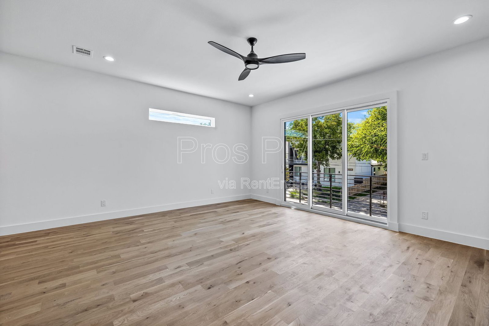 Building Photo - 410 Avenue L