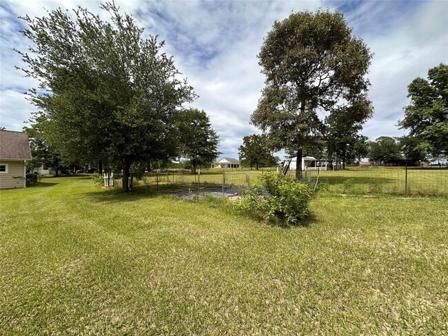 Building Photo - 6143 FM 3081